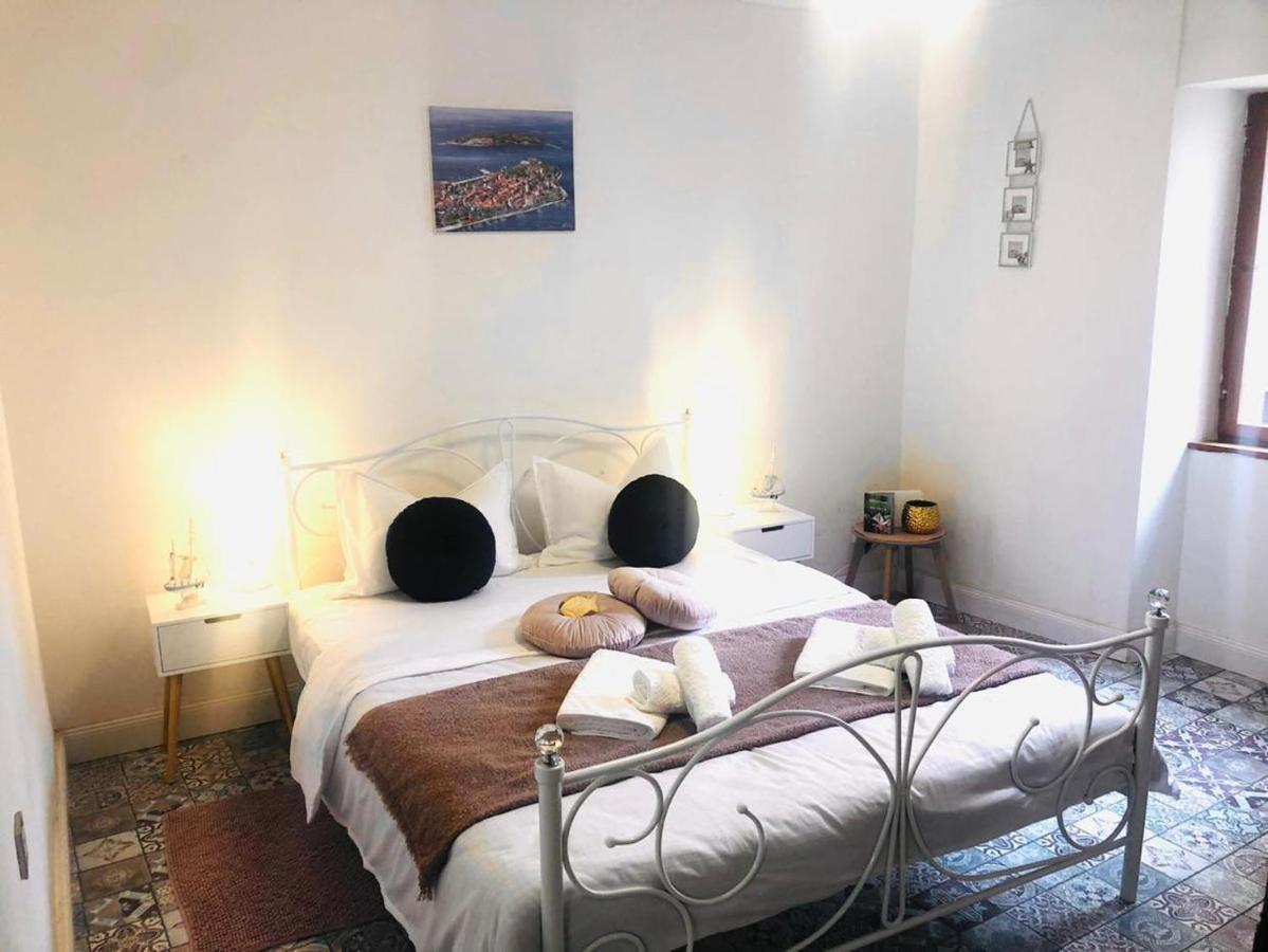 Istrian Stone House In The Heart Of The Beautiful Fishing Village Fazana - Only Few Steps From The Sea And The Wonderful Beach - Incl Plasma-Quad-Plus-Filter Against C O V I D Luaran gambar