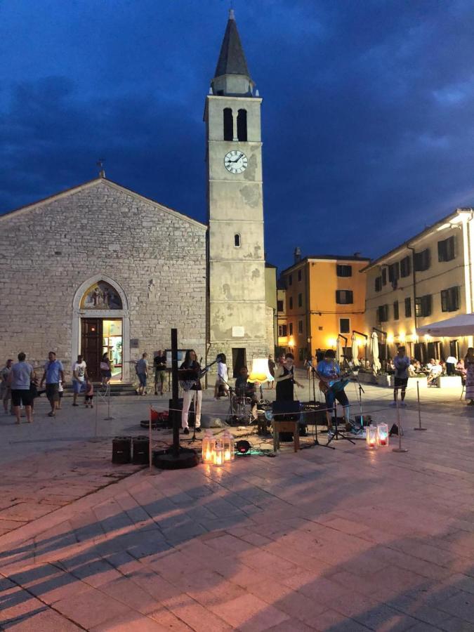 Istrian Stone House In The Heart Of The Beautiful Fishing Village Fazana - Only Few Steps From The Sea And The Wonderful Beach - Incl Plasma-Quad-Plus-Filter Against C O V I D Luaran gambar