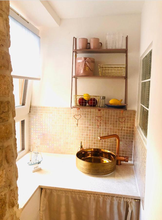 Istrian Stone House In The Heart Of The Beautiful Fishing Village Fazana - Only Few Steps From The Sea And The Wonderful Beach - Incl Plasma-Quad-Plus-Filter Against C O V I D Luaran gambar